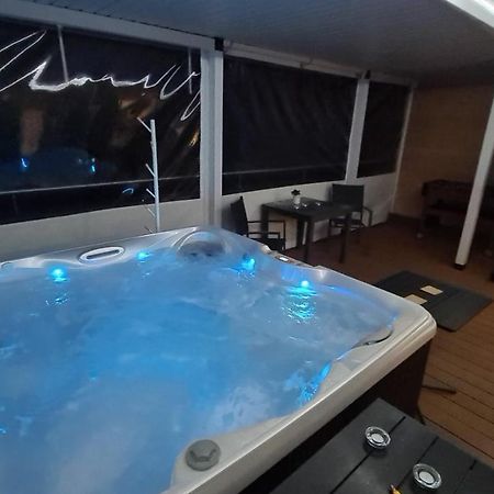 Apartament - Jacuzzi Rzeszow Exterior photo