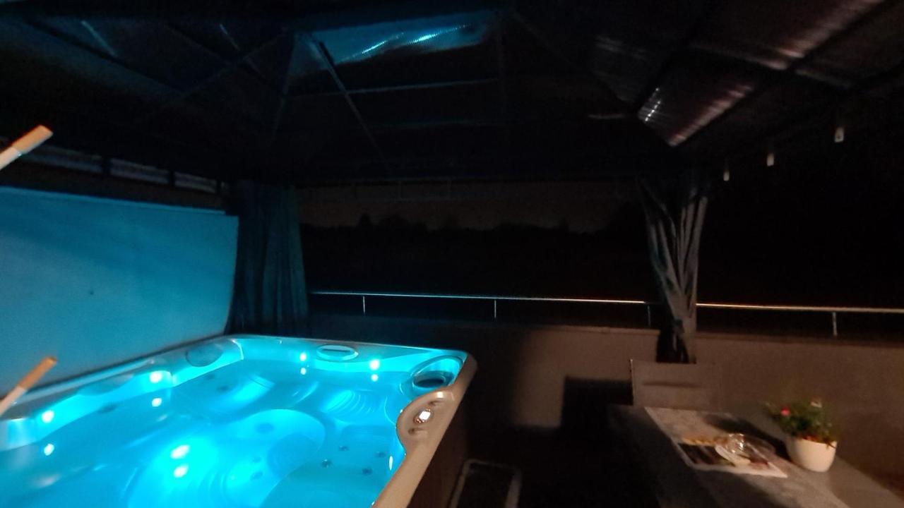 Apartament - Jacuzzi Rzeszow Exterior photo