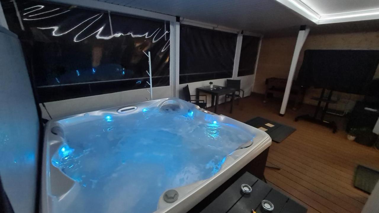 Apartament - Jacuzzi Rzeszow Exterior photo